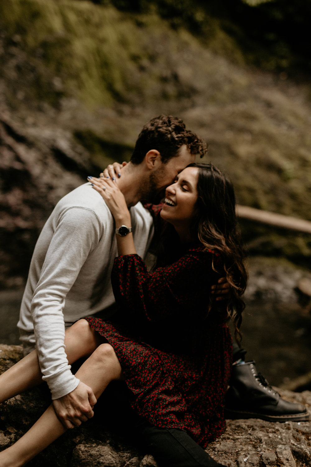 Crescent lake engagement photos – best Seattle elopement photographer - adventure hikes - lake hiking - best engagement photo location - what to wear on your engagement - pnw elopement photographer