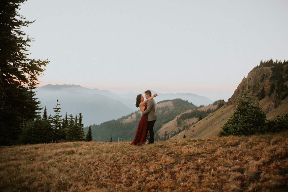 North cascades national park elopement - Mount Rainier National Park Elopement - Olympic National Park Elopement - Best places to elope in Washington - most beautiful places in pnw to elope - best elopement locations in Washington -North cascades national park elopement photographer - Mount Rainier National Park Elopement photographer - Olympic National Park Elopement photographer - elope in Washington