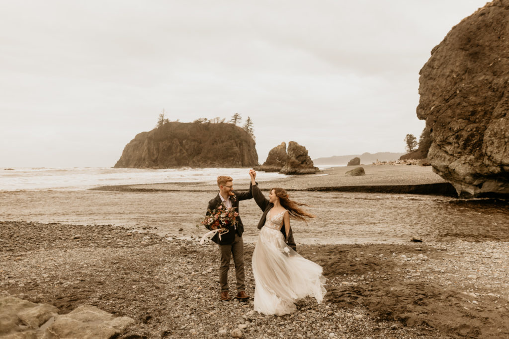 Best guide to elope at ruby beach 