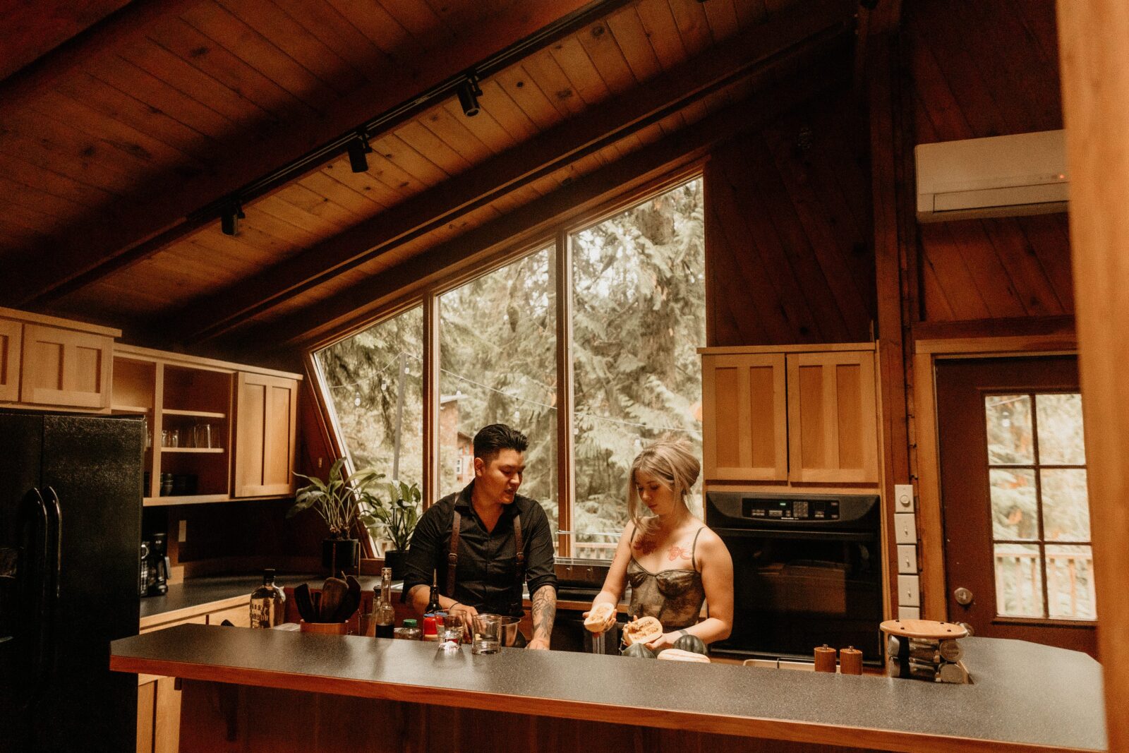 10 Cozy + Cute Airbnb Wedding Venues in Washington State