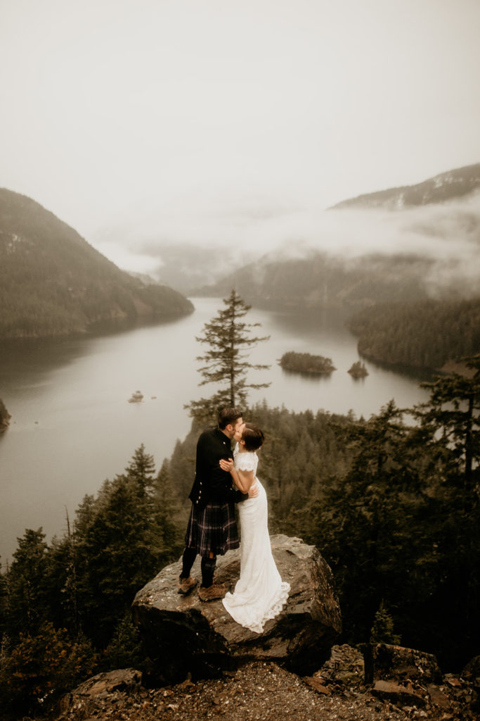 couple eloping at diablo lake 